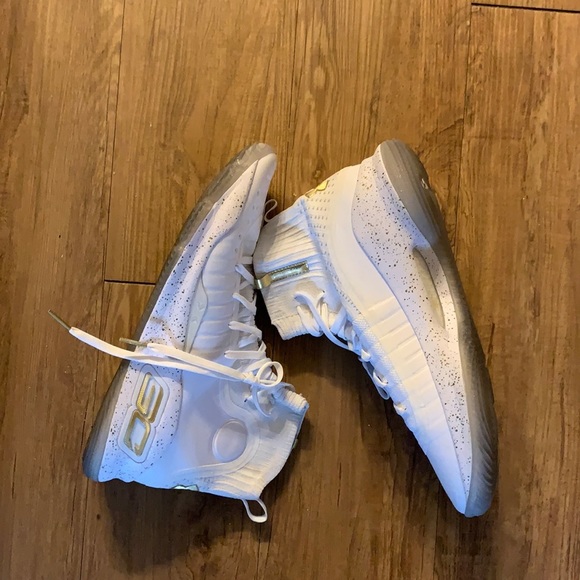 UA Under Armor SC 4
